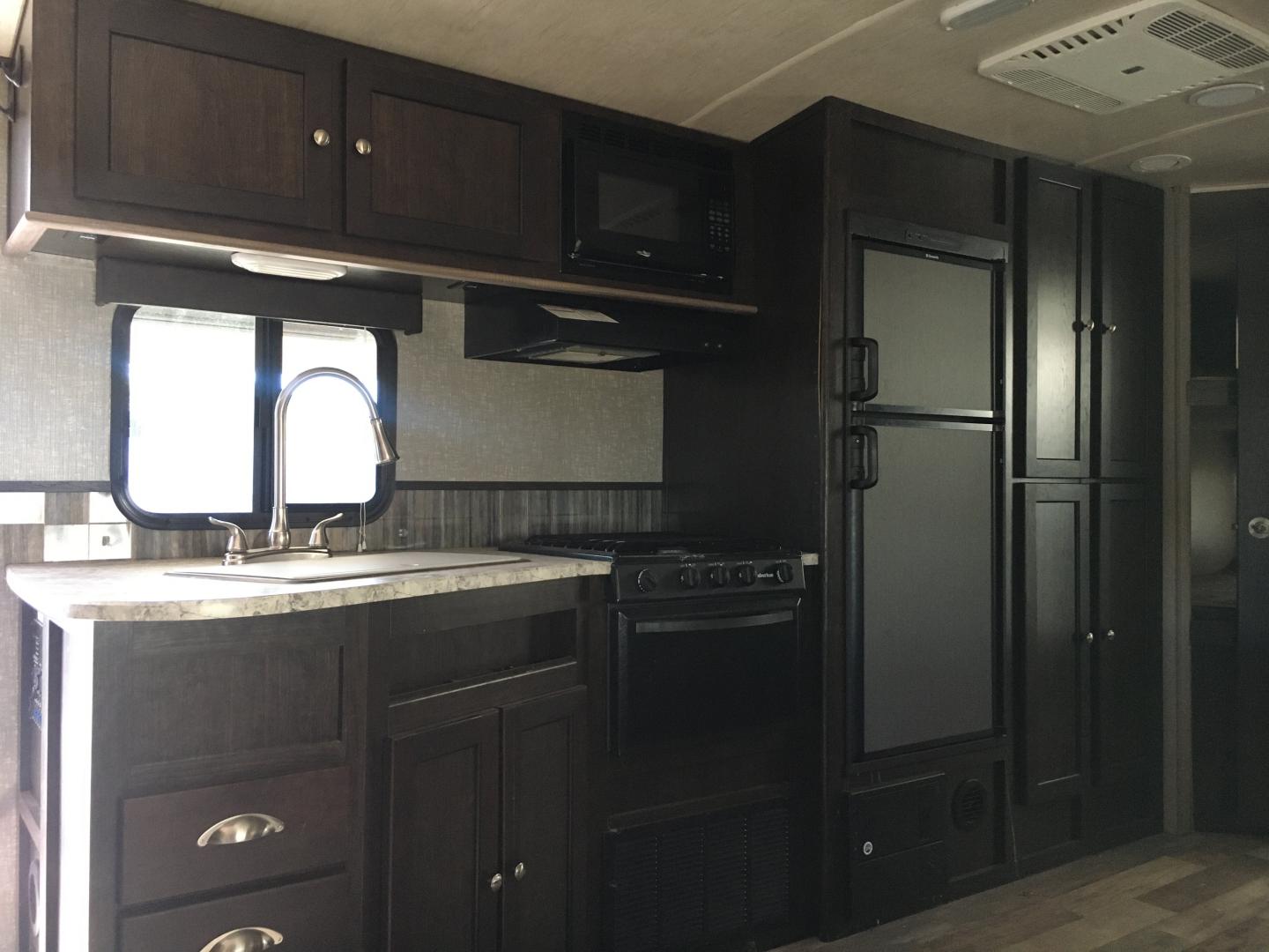 ./imagenes/INVOICE/2019/17127/CASA RODANTE CRUISER RV (21).JPG